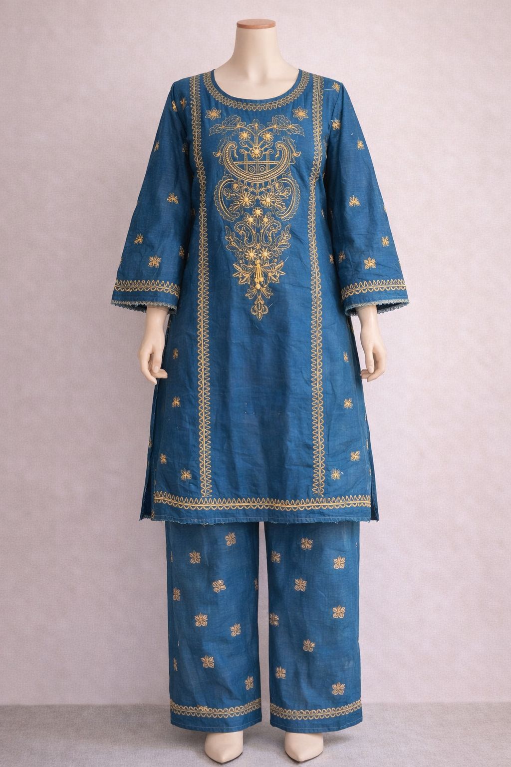 2 Piece Embroidered Suit – Stitched Standard Size